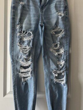 American Eagle Outfitters Light Blue Mom Stretch Jeans